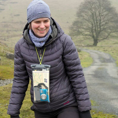 Waterproof Travel Case - Medium AQ654